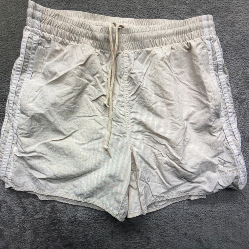 Women's Cream Shorts
